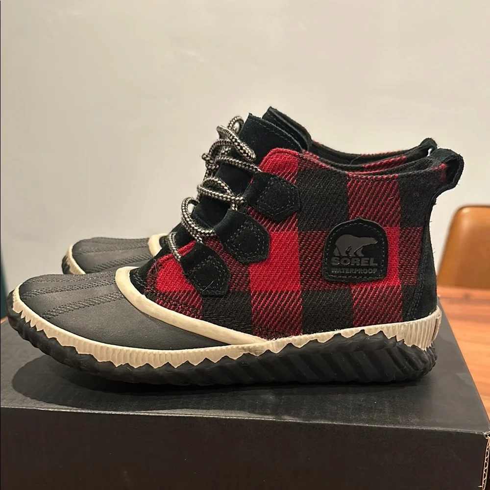 Sorel Womens Red/Black Plaid Waterproof Out N About Boots - Picture 6 of 8